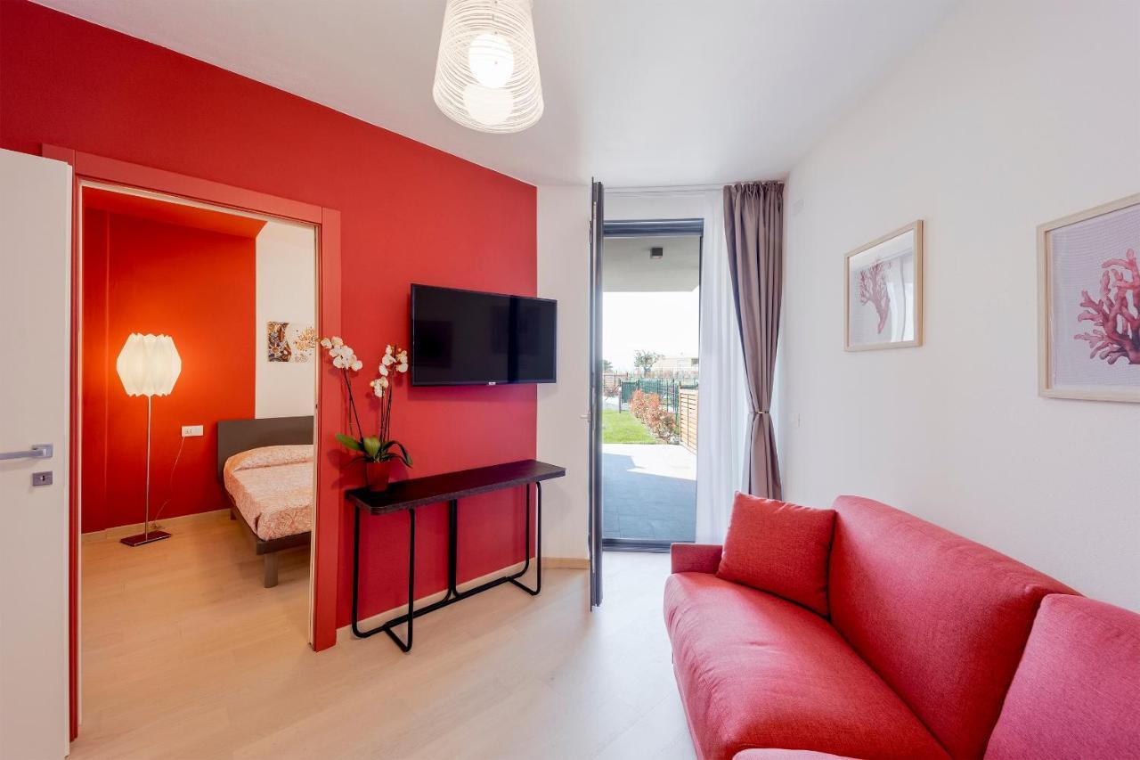 Aregai Marina Exclusive Seaside Apartments Santo Stefano al Mare Exterior foto