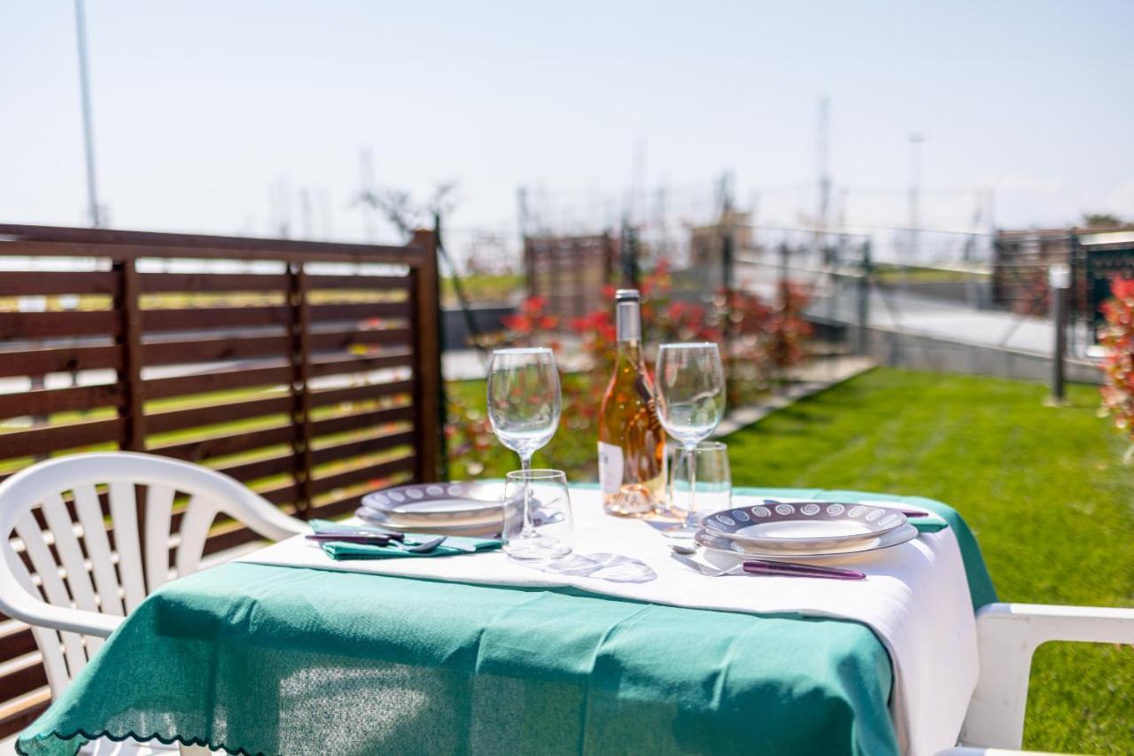 Aregai Marina Exclusive Seaside Apartments Santo Stefano al Mare Exterior foto