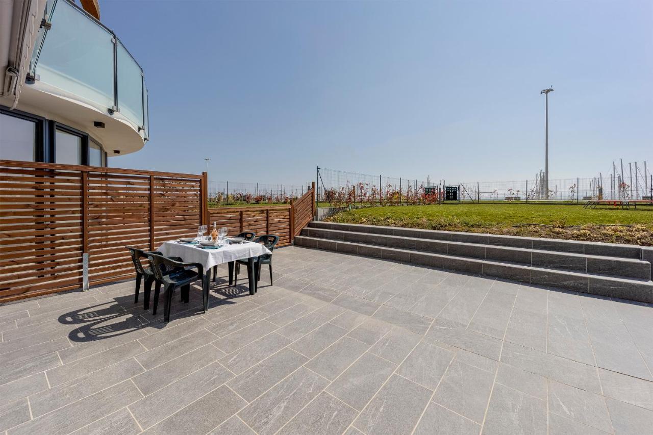 Aregai Marina Exclusive Seaside Apartments Santo Stefano al Mare Exterior foto