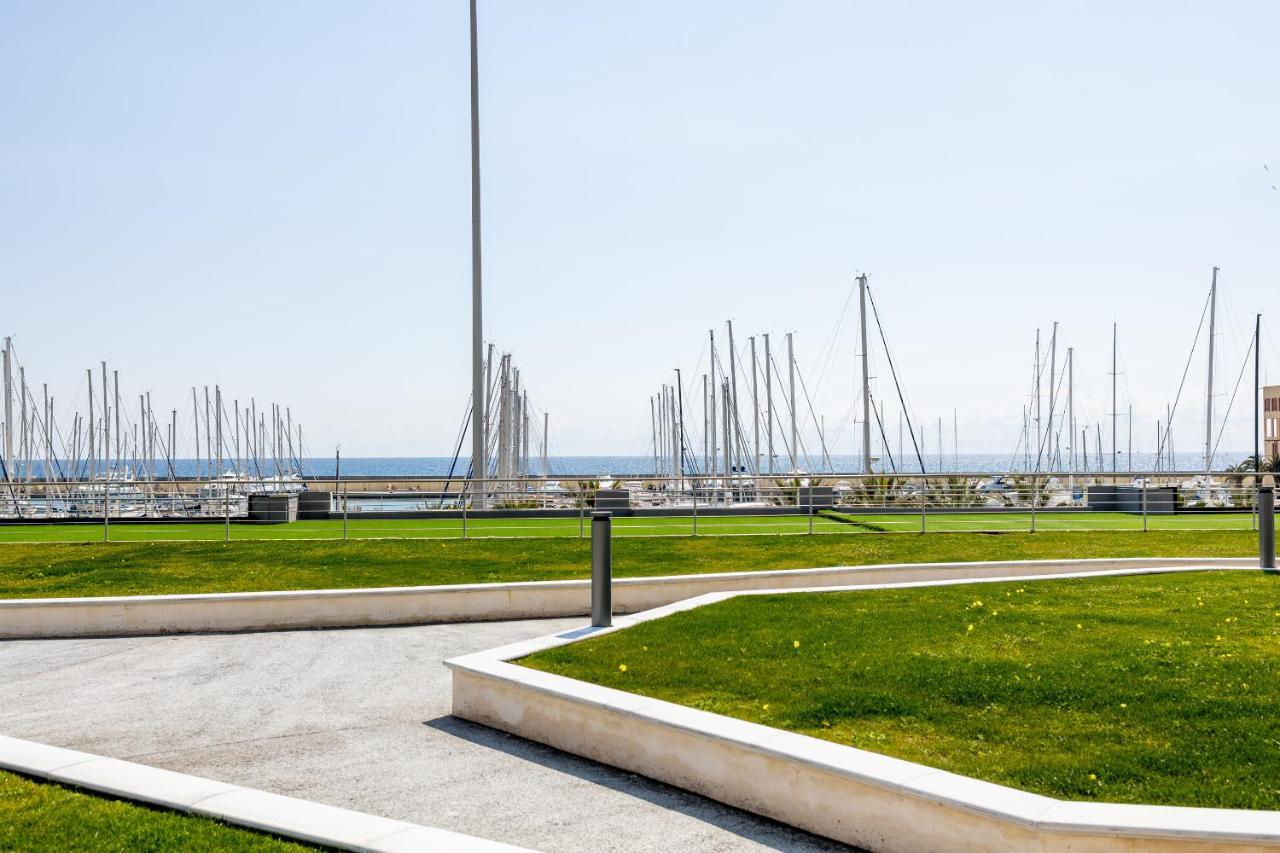 Aregai Marina Exclusive Seaside Apartments Santo Stefano al Mare Exterior foto